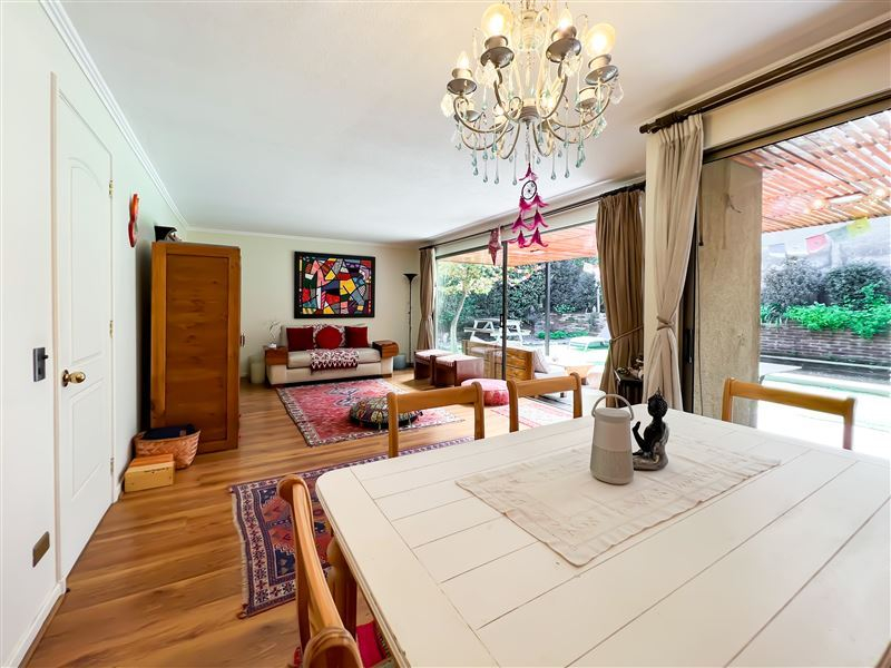 Venta Casa Sur 3D en suite Walk-in cl&oacute;set 3B 2E 1B La Dehesa - Lo Barnechea