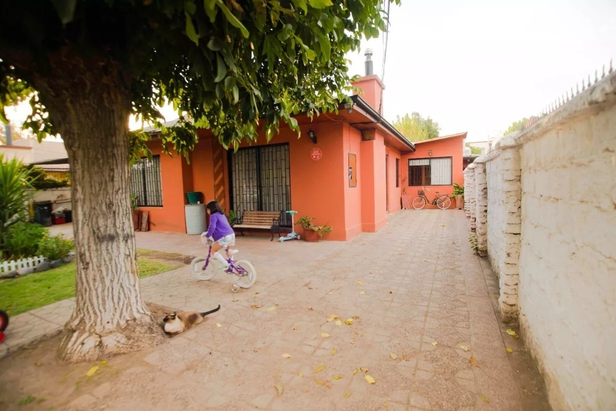 Venta Casa 5D Walk-in cl&oacute;set 4B 4E 1B Metro Sim&oacute;n Bolivar - La Reina
