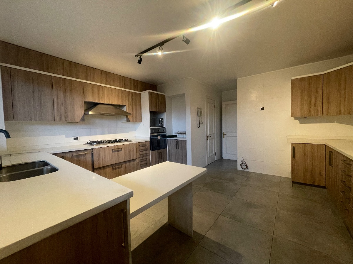 Venta Departamento SP 3D en suite Walk-in cl&oacute;set 5B 3E 2B Parque Bicentenario - Vitacura