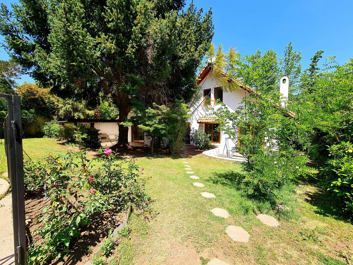 Arriendo Casa 5D 4B 2E Mall Sport - Las Condes