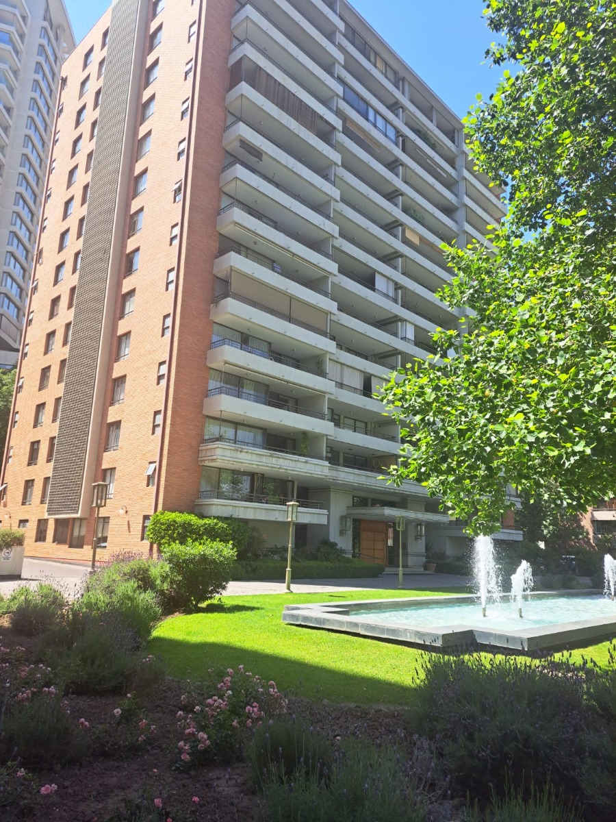 Arriendo Departamento 2D Barrio El Golf - Las Condes