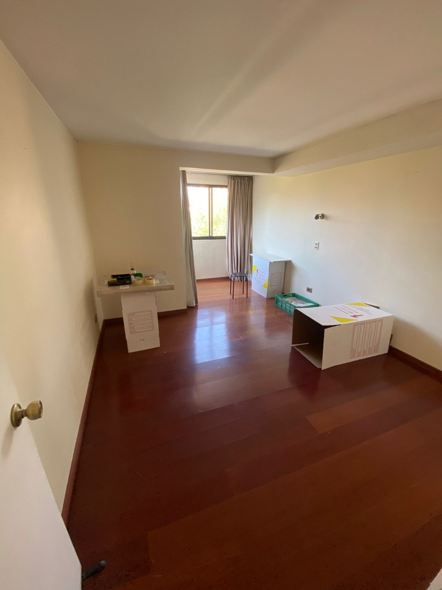 Arriendo Departamento NO 3D en suite 4B 2E 1B Barrio El Golf - Las Condes