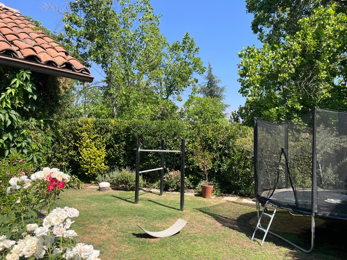 Venta Casa NO 6D en suite 5B 2E 2B La Dehesa - Lo Barnechea