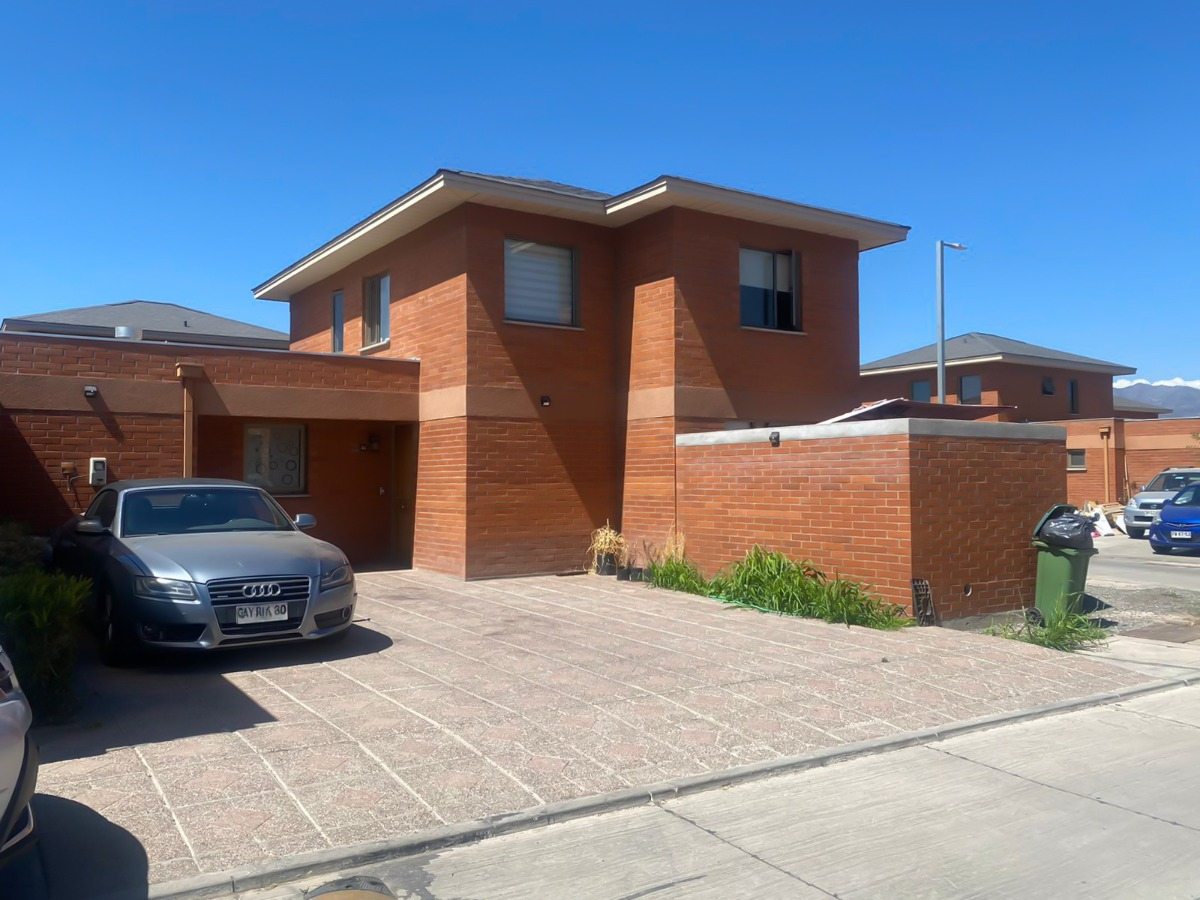 Venta Casa NOSP 3D en suite Walk-in cl&oacute;set 3B 4E 1B Linderos - Buin