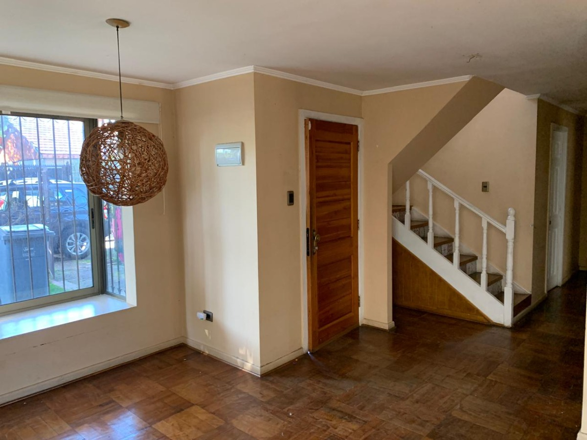 Arriendo Casa 3D 2B 1E Rotonda Atenas - Las Condes