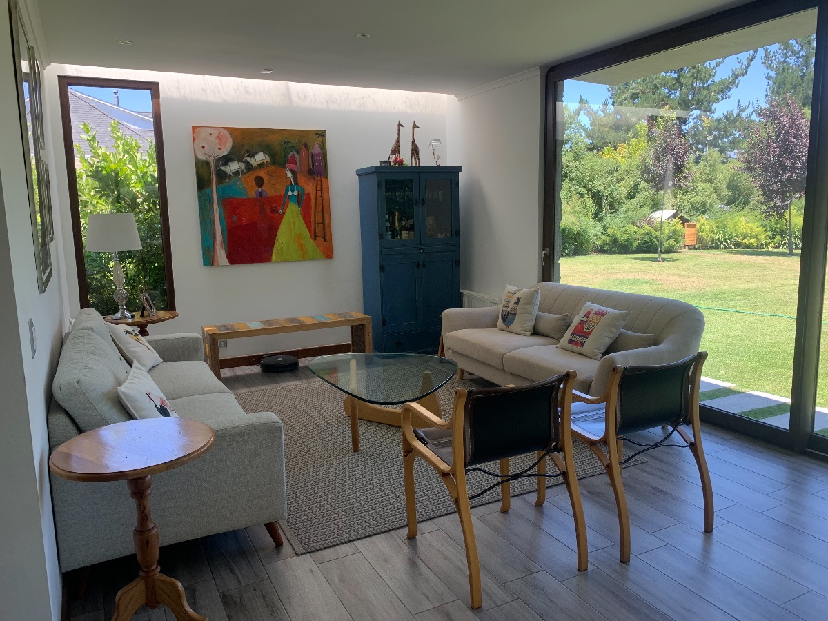 Venta Casa NOSP 4D en suite Walk-in cl&oacute;set 4B 4E 1B  - Requ&iacute;noa