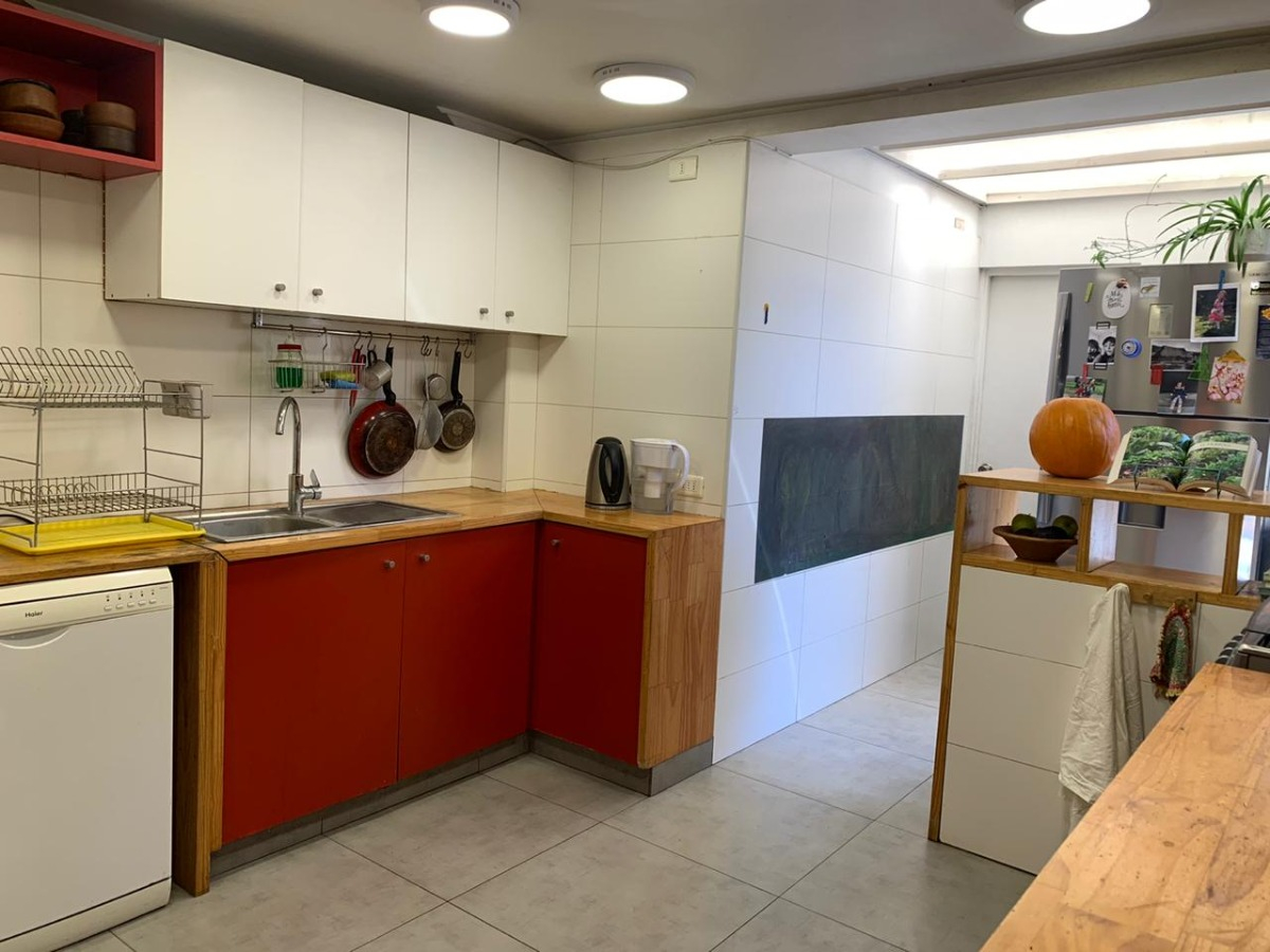 Arriendo Casa NO 4D 3B 1E 1B Barrio El Golf - Las Condes