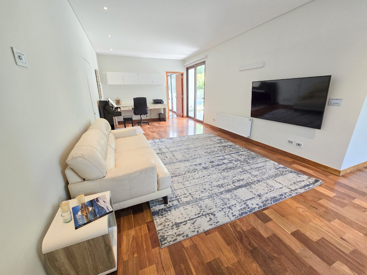 Venta Casa SO 5D en suite Walk-in cl&oacute;set 5B 2E 2B El Array&aacute;n - Lo Barnechea