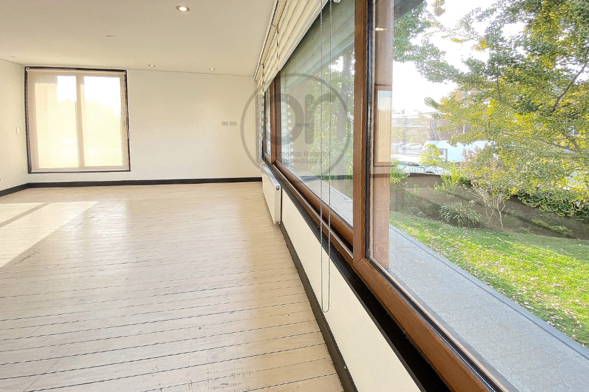 Arriendo Casa NO 3D en suite Walk-in cl&oacute;set 4B 3E 1B Juan XXIII - Vitacura