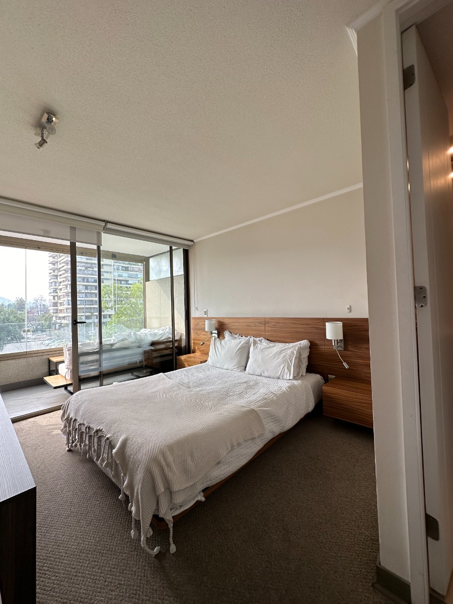 Arriendo Departamento 2D en suite Walk-in cl&oacute;set 2B 1E 1B Los Dominicos - Las Condes