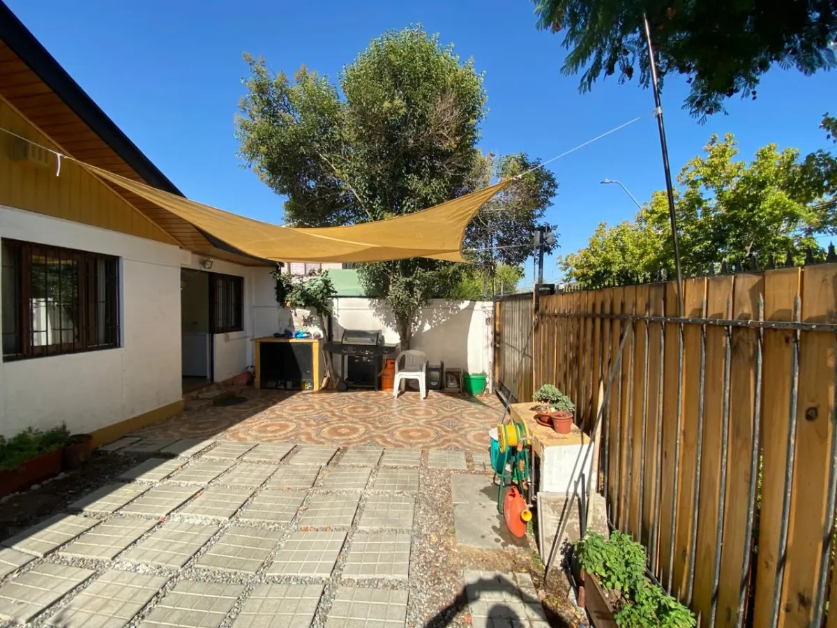Venta Casa NOSP 2D en suite 2B 1E 1B Blest Gana - La Reina