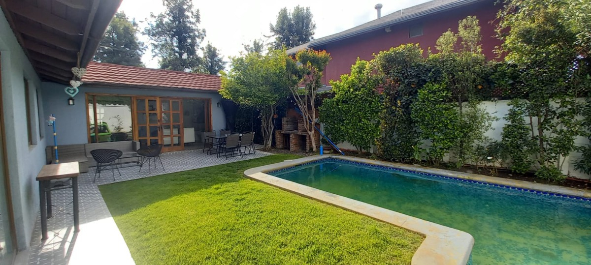 Arriendo Casa 5D en suite Walk-in cl&oacute;set 4B 3E 1B Carlos Ossand&oacute;n - La Reina