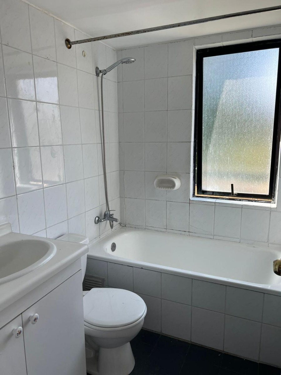 Venta Departamento NP 2D 1B 1E 1B Antigua Lo Barnechea - Lo Barnechea