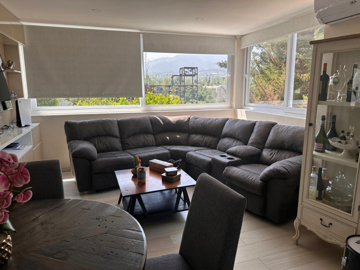 Arriendo Casa NO 4D en suite Walk-in cl&oacute;set 6B 3E 1B Los Dominicos - Las Condes