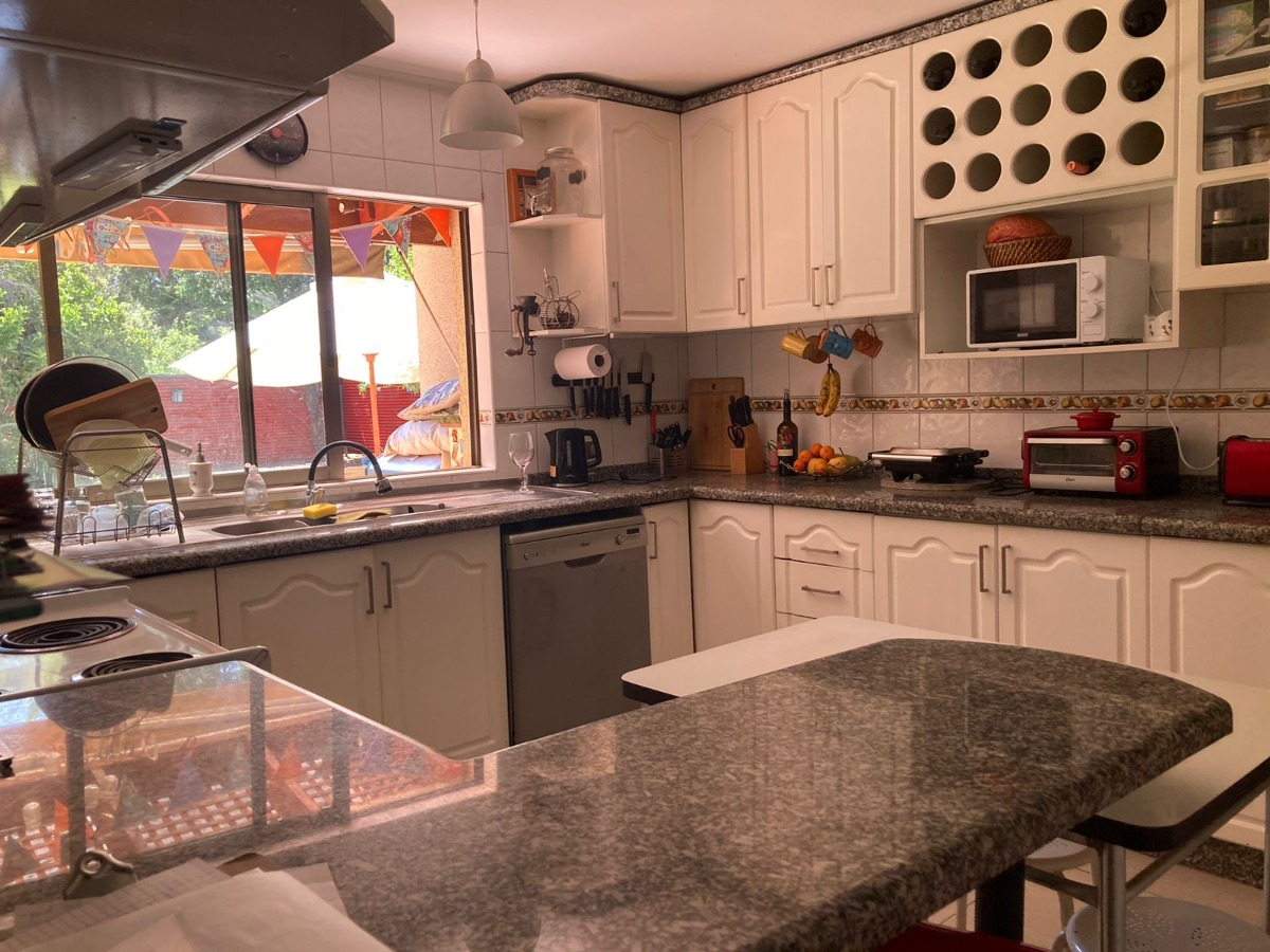 Venta Casa SO 4D en suite Walk-in cl&oacute;set 3B 3E 1B Carlos Ossand&oacute;n - La Reina