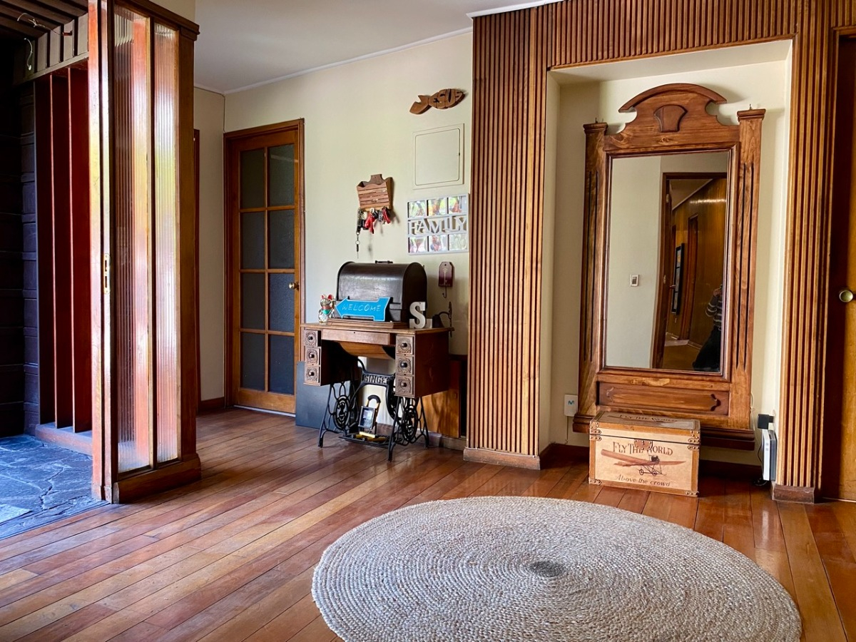 Arriendo Casa NO 4D en suite Walk-in cl&oacute;set 3B 2E 1B Sebasti&aacute;n Elcano - Las Condes