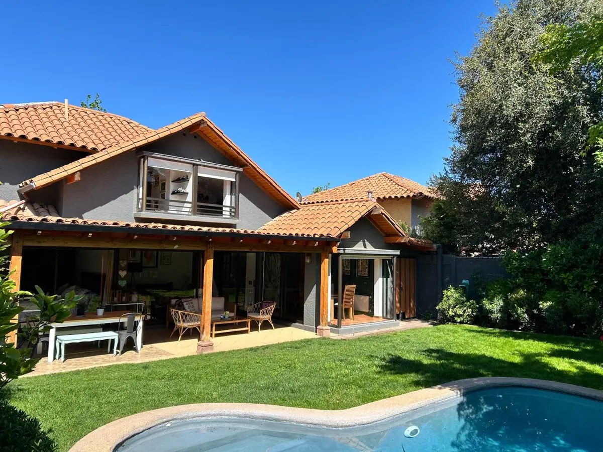 Venta Casa NO 5D en suite Walk-in cl&oacute;set 4B 2E La Dehesa - Lo Barnechea
