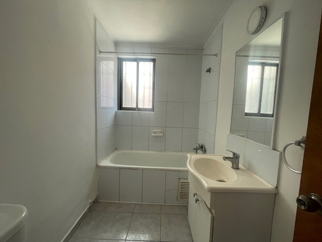 Venta Casa NO 3D 2B 2E Rotonda Atenas - Las Condes