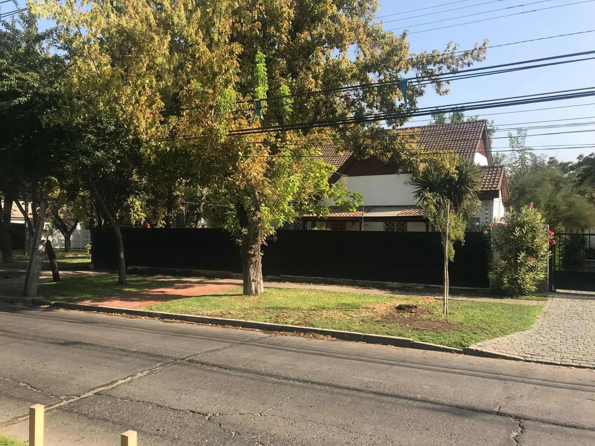 Arriendo Casa 6D 4B 3E 2B Metro Pr&iacute;ncipe de Gales - Country Club - La Reina