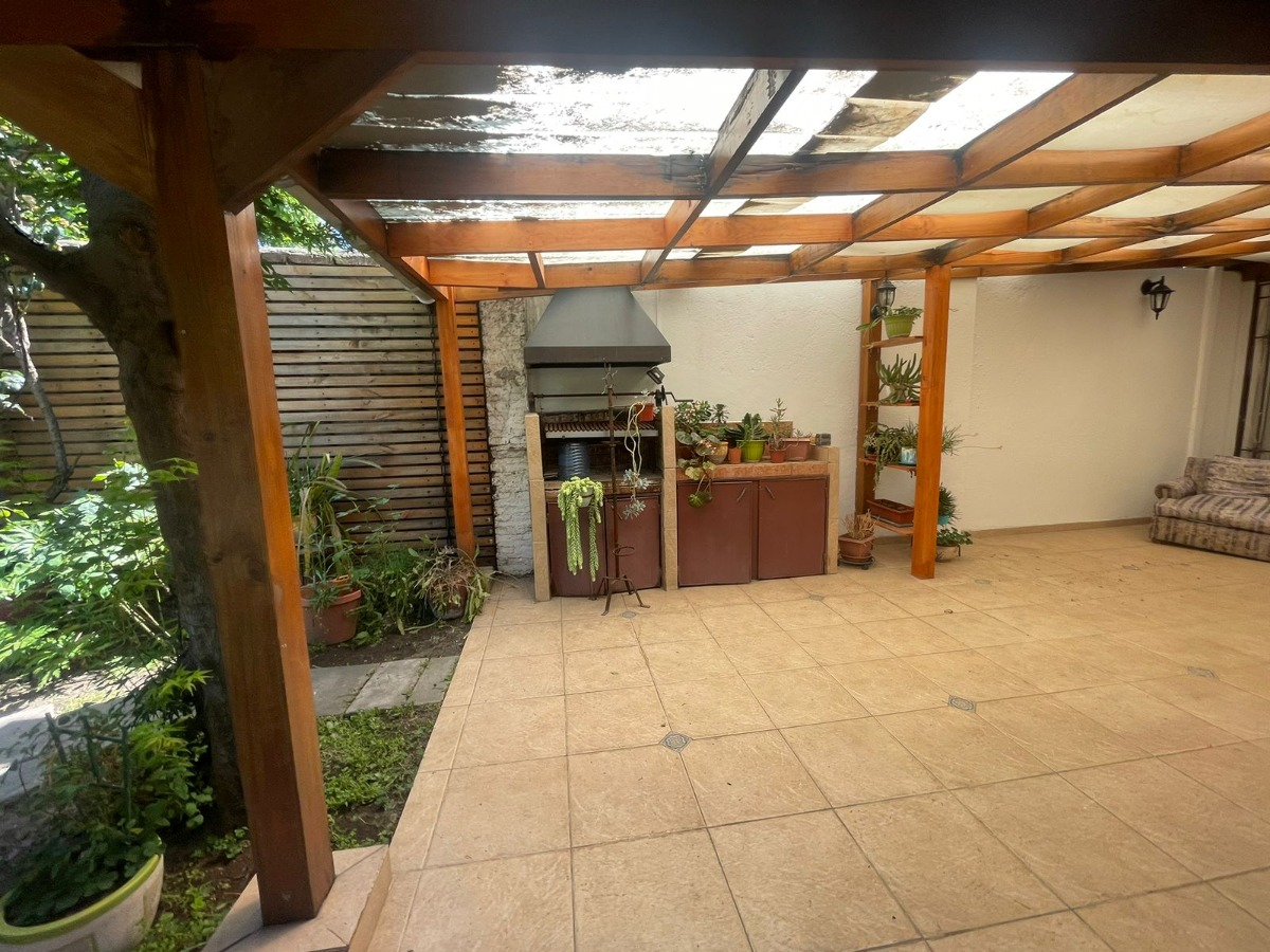 Venta Casa NO 5D en suite Walk-in cl&oacute;set 5B 3E 2B Metro Pr&iacute;ncipe de Gales - Country Club - La Reina