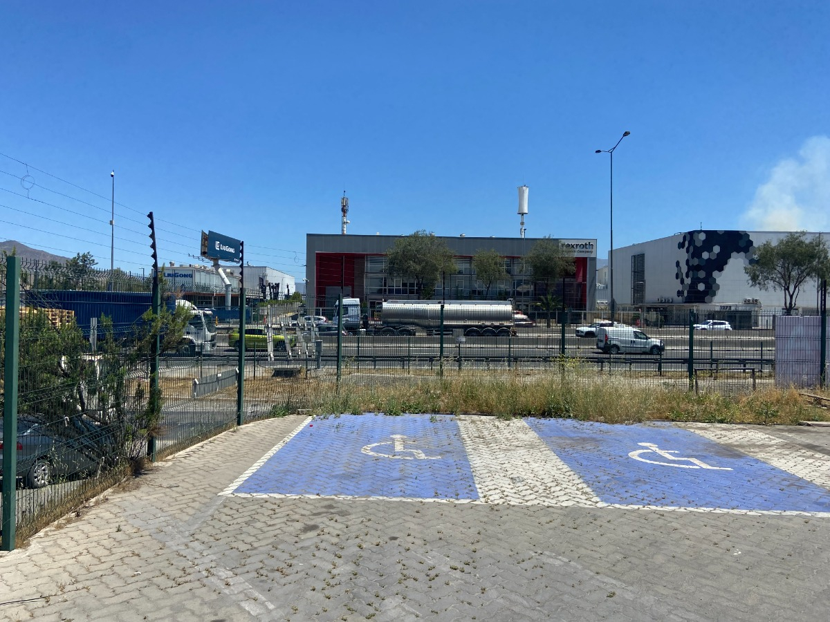 A.vespucio Enea, Primera L&iacute;nea, Excelente Vitrina 4000/292m2