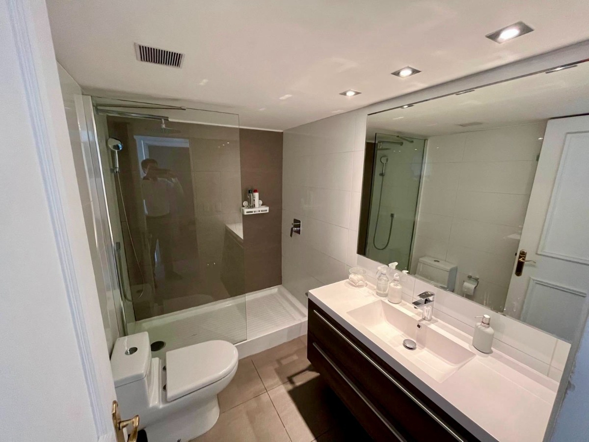 Arriendo Departamento SO 3D en suite Walk-in cl&oacute;set 3B 1E 1B Metro Escuela Militar - Las Condes