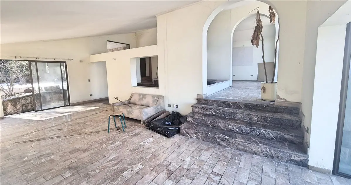 Venta Casa NO 6D WI cl&oacute;set Suite 5B 5E 1Bd 700m2  - Vitacura