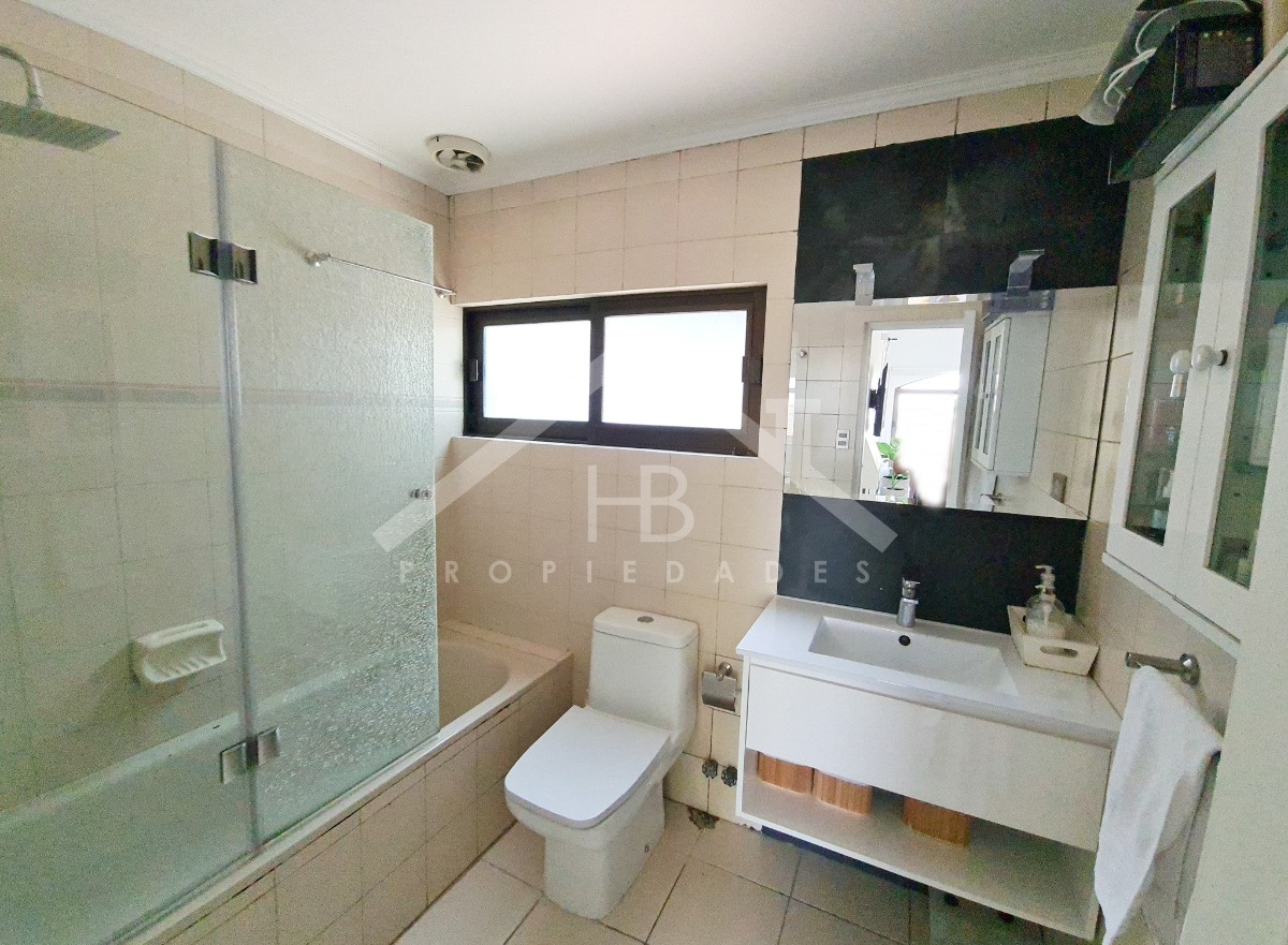 Venta Casa P 5D en suite Walk-in cl&oacute;set 4B 2E 1B Los Dominicos - Las Condes