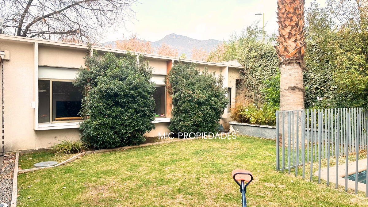 Venta Casa 5D en suite 4B 2E 2B San Carlos de Apoquindo - Las Condes
