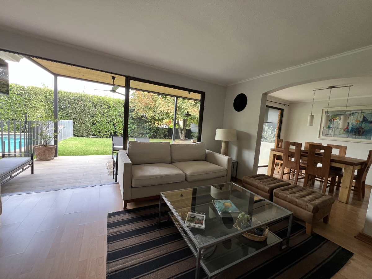 Venta Casa NP 6D en suite Walk-in cl&oacute;set 4B 2E 2B San Carlos de Apoquindo - Las Condes