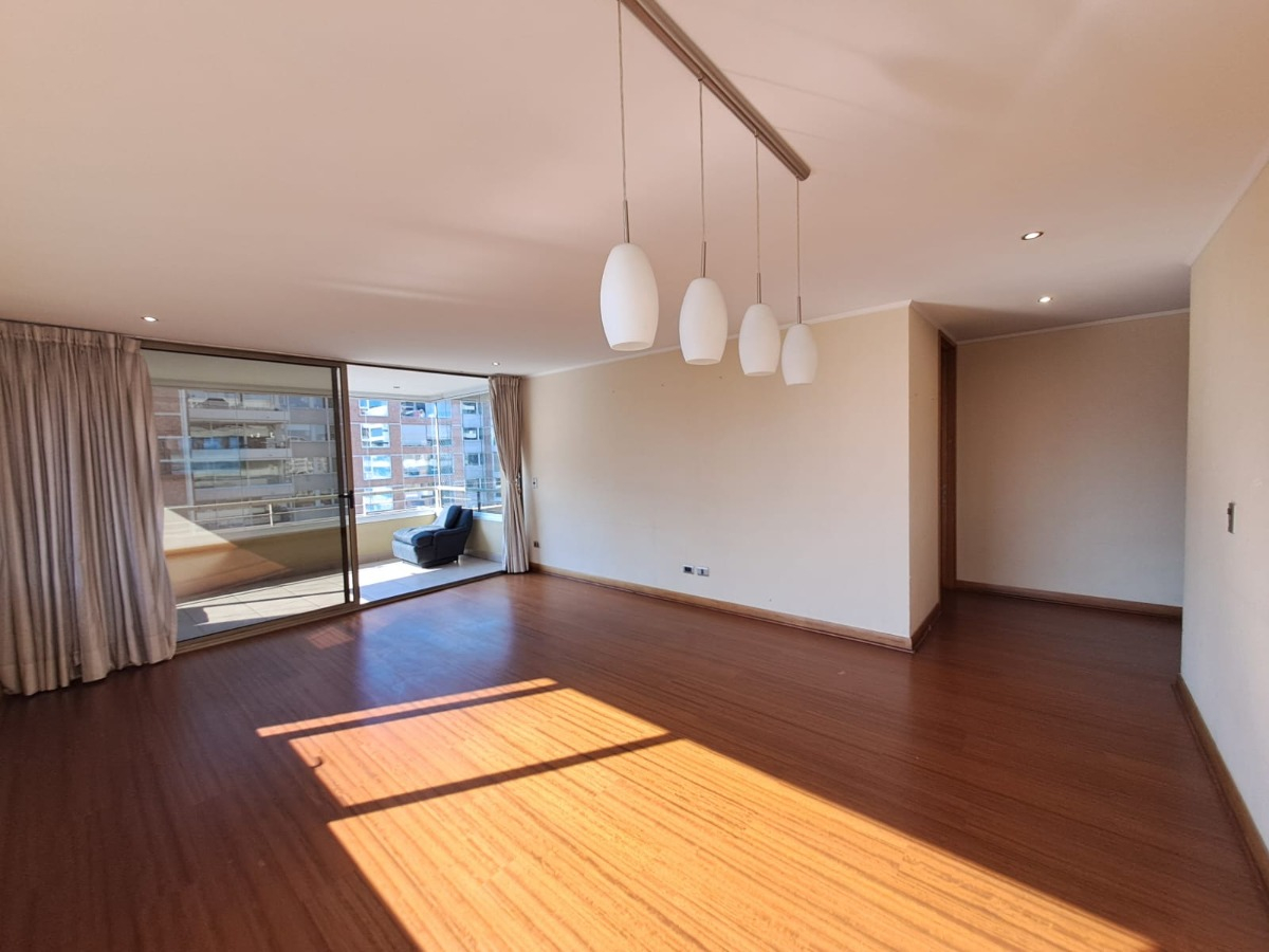 Arriendo Departamento NO 3D en suite Walk-in cl&oacute;set 3B 2E 1B Parque Arauco - Las Condes