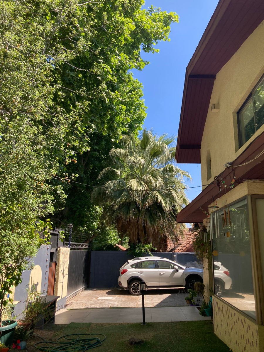 Venta Casa SO 4D en suite Walk-in cl&oacute;set 3B 3E 1B Carlos Ossand&oacute;n - La Reina