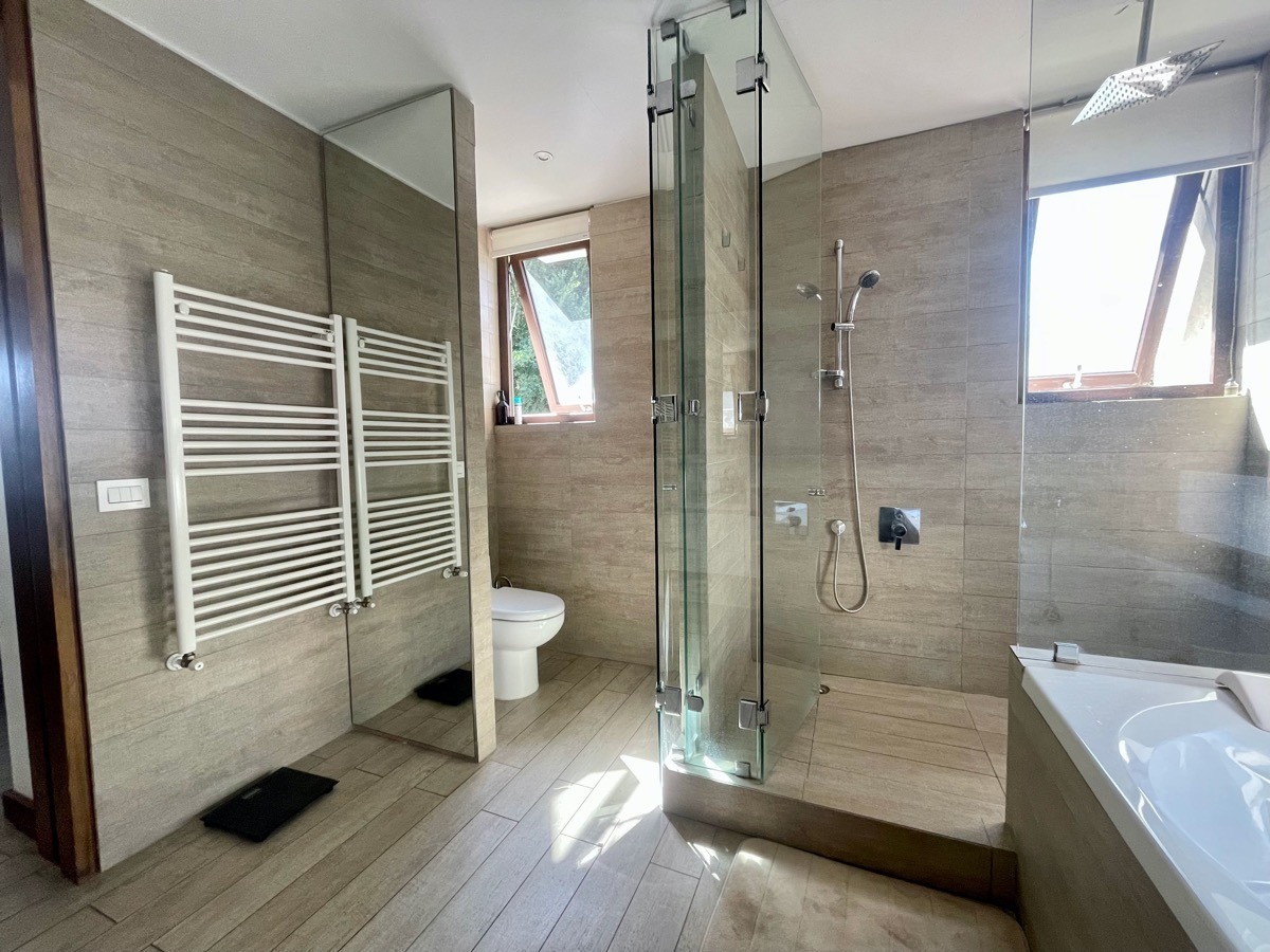 Venta Casa NO 5D en suite Walk-in cl&oacute;set 5B 4E 1B Chicureo - Colina