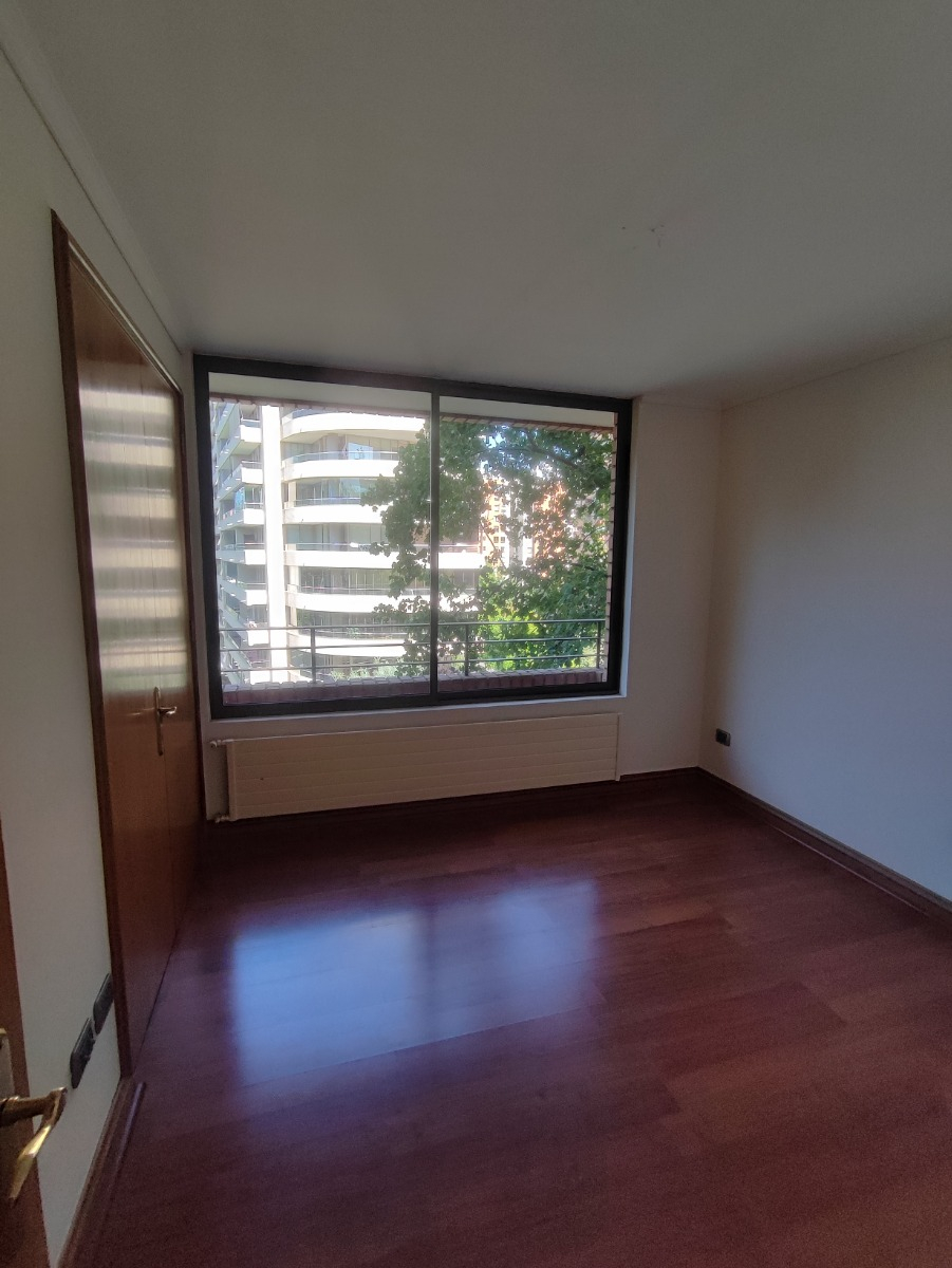 Venta Departamento 4D en suite Walk-in cl&oacute;set 3B 2E 1B  - Las Condes