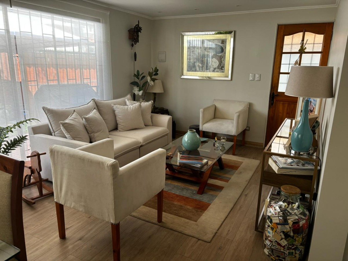 Venta Casa 4D 3B 2E Rotonda Atenas - Las Condes