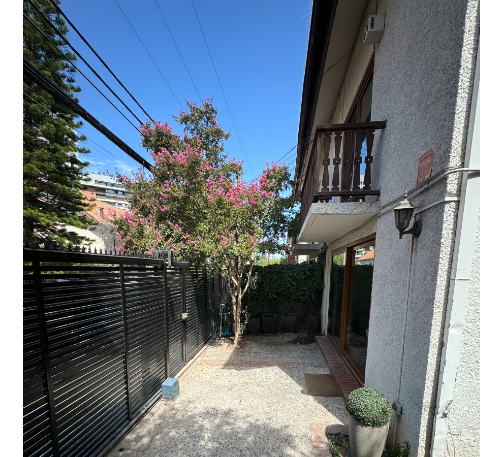 Venta Casa SO 5D en suite Walk-in cl&oacute;set 2B 1E Tabancura - Vitacura