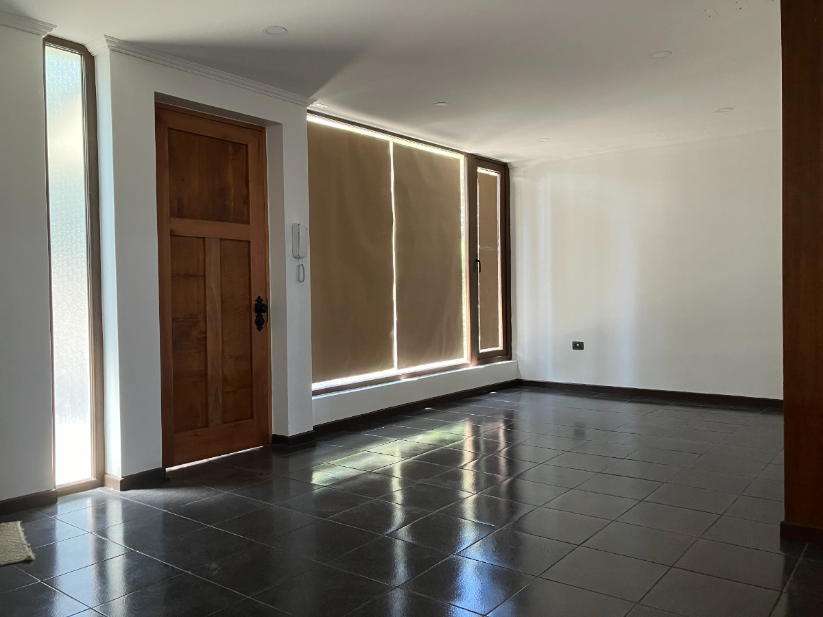 Arriendo Casa 4D en suite 3B 1E 1B Pepe Vila - La Reina