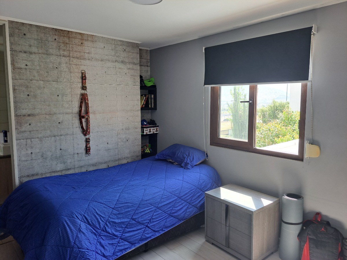 Venta Casa NP 4D en suite Walk-in cl&oacute;set 3B 2E Chicureo - Colina
