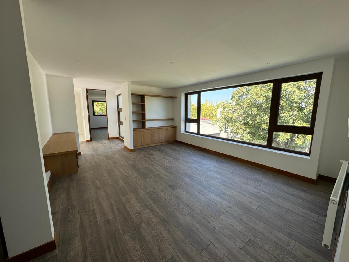 Venta Casa NO 6D Walk-in cl&oacute;set 4B 2E 1B San Carlos de Apoquindo - Las Condes