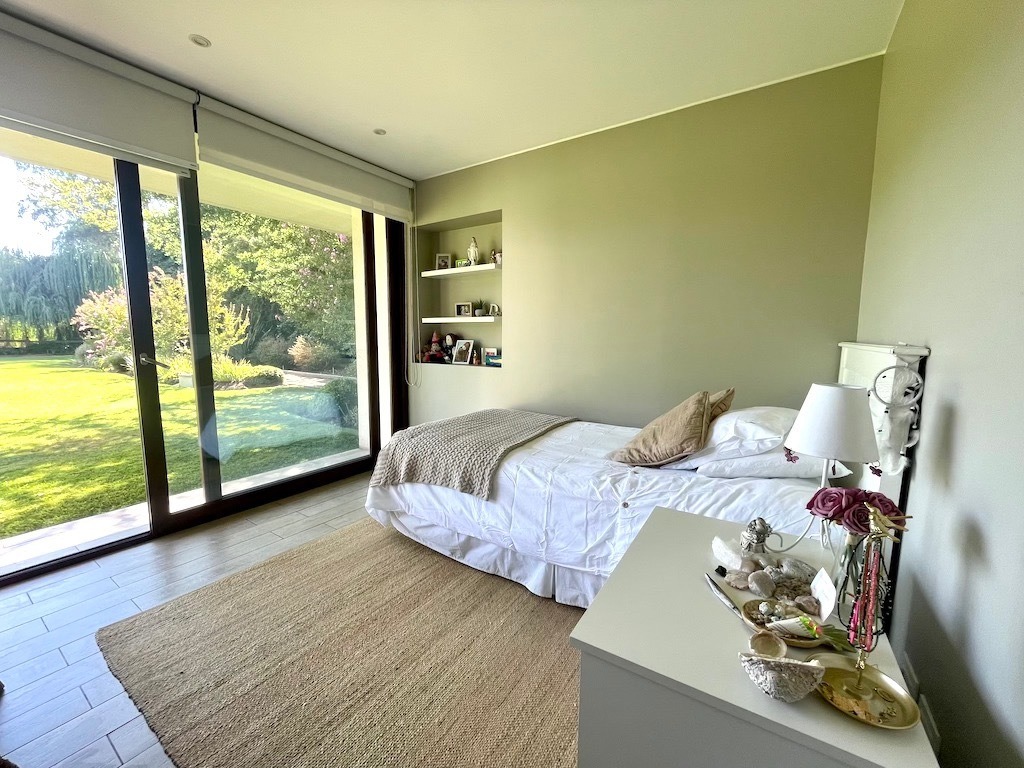 Venta Casa NO 5D en suite Walk-in cl&oacute;set 5B 4E 1B Chicureo - Colina