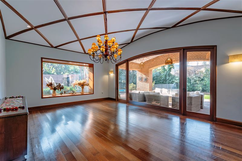 Venta Casa Nor-Oriente 6D en suite Walk-in cl&oacute;set 6B 8E 2B Los Trapenses - Lo Barnechea