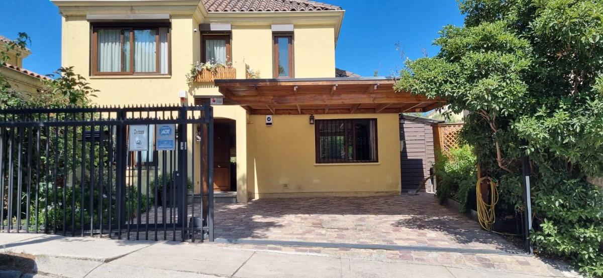 Venta Casa NOSP 4D en suite 4B 2E 1B San Carlos de Apoquindo - Las Condes