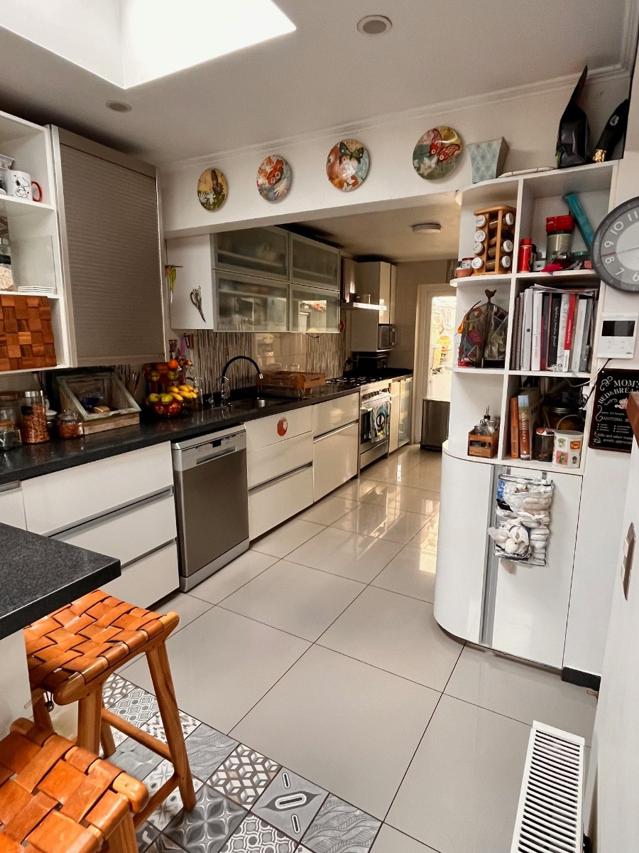 Venta Casa NO 6D en suite Walk-in cl&oacute;set 5B 4E 1B Metro Bilbao - Providencia
