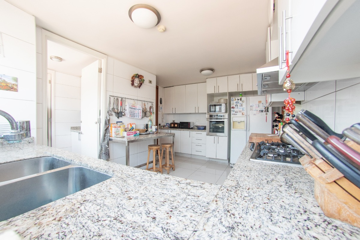 Venta Departamento SO 4D en suite Walk-in cl&oacute;set 4B 3E 1B Metro Escuela Militar - Las Condes