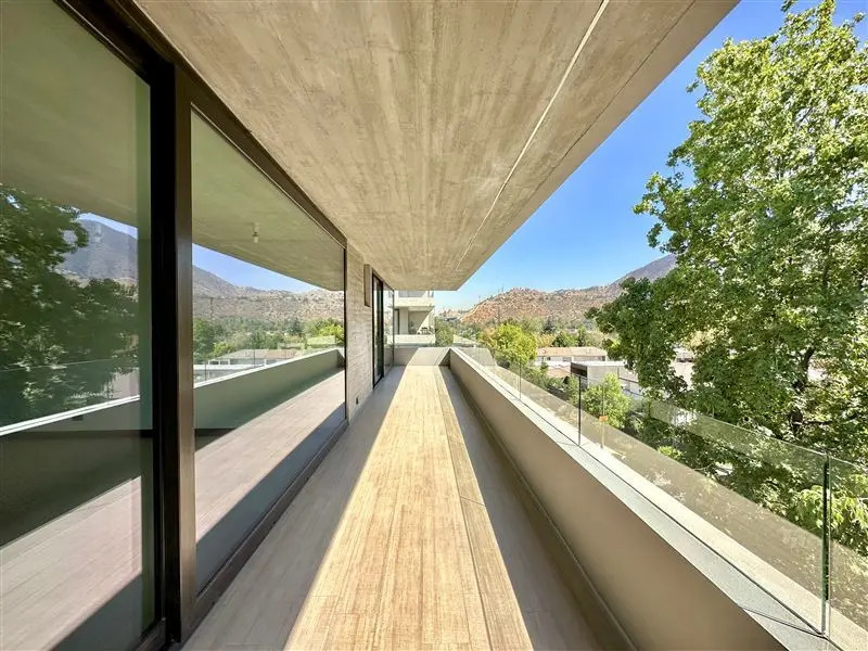 Arriendo Departamento Nor-Oriente 3D 4B 2E 1B Borde R&iacute;o - Casa Piedra - Vitacura