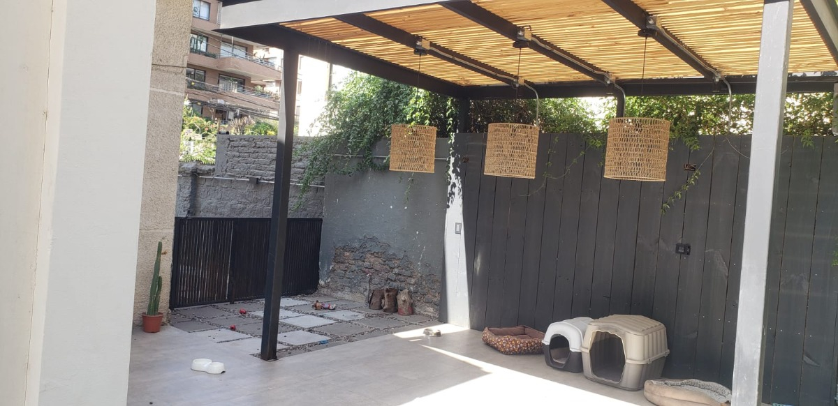 Arriendo Casa S 3D en suite 2B 2E 1Bd Las Lilas - Providencia