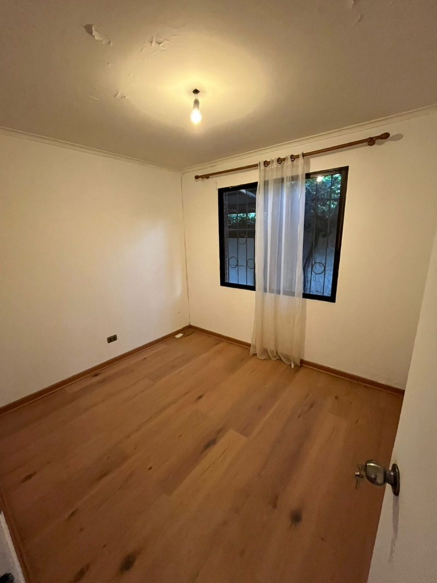 Venta Casa S 3D 1B 2E 1B Carlos Ossand&oacute;n - La Reina
