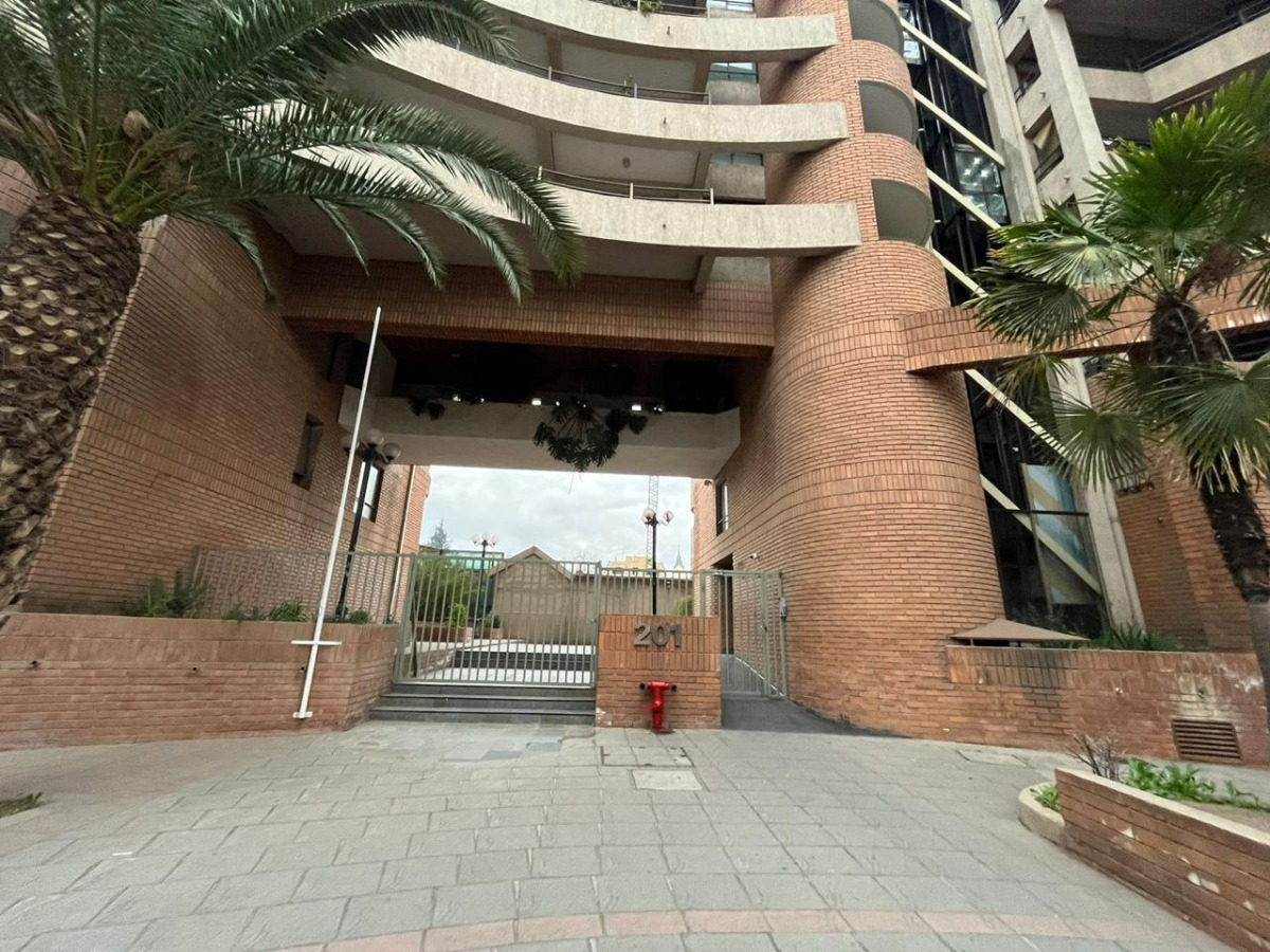 Venta Departamento 1D en suite Walk-in cl&oacute;set 1B 1E 1B Los Leones - Providencia
