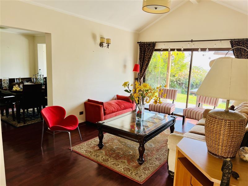 Venta Casa Poniente 5D en suite Walk-in cl&oacute;set 6B 4E 1B El Remanso - Las Condes