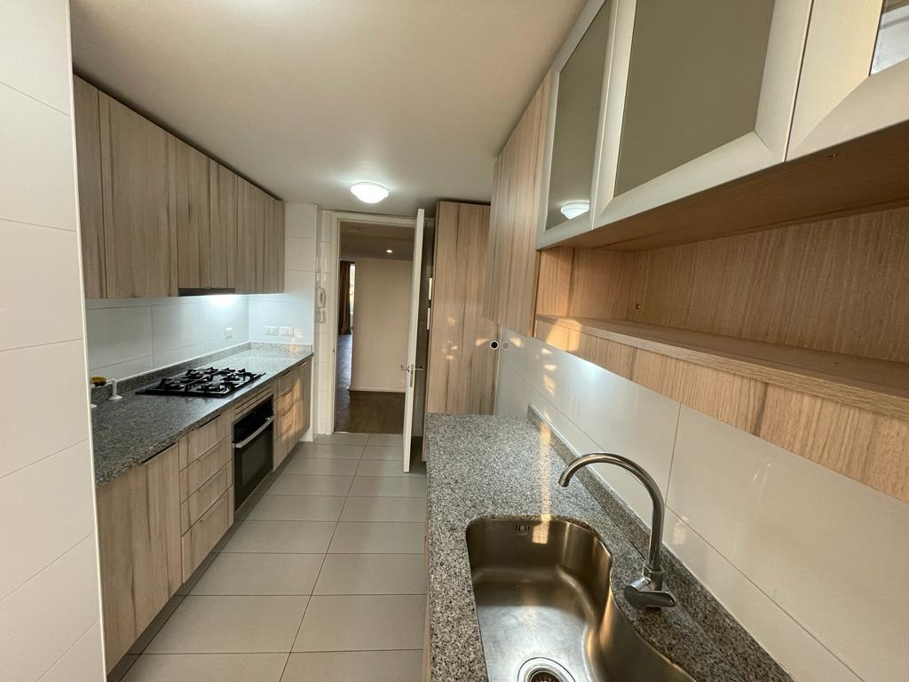 Arriendo Departamento NO 3D en suite Walk-in cl&oacute;set 3B 2E 1B San Carlos de Apoquindo - Las Condes